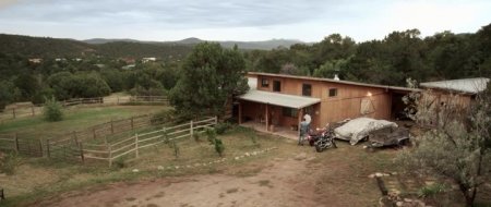 Бесценная (2016) Бесценная (2016)