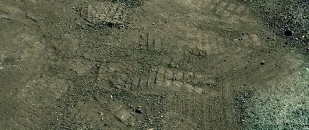 Земля в осаде (2017) Земля в осаде (2017)