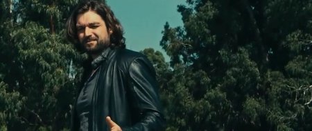 Земля в осаде (2017) Земля в осаде (2017)